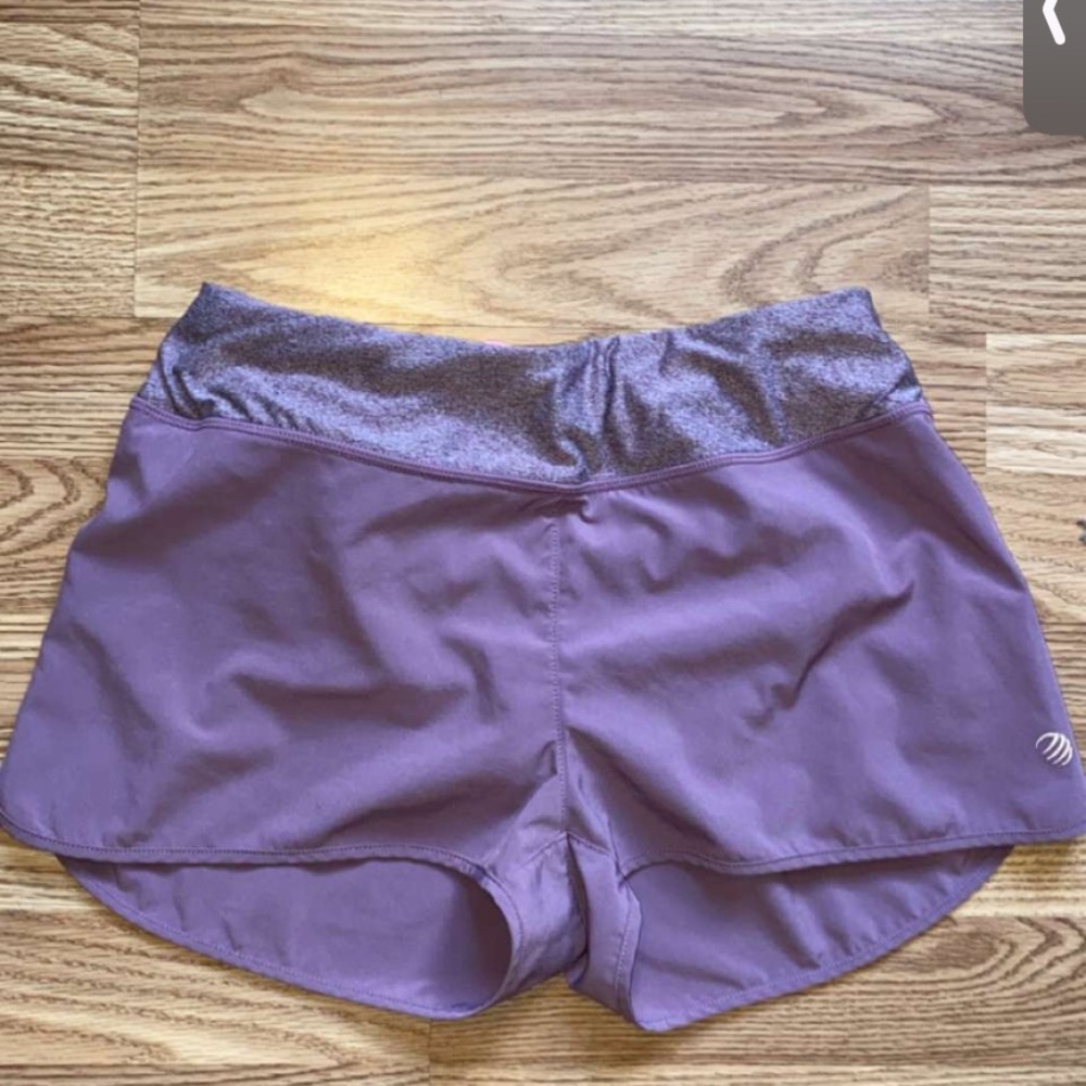 MPG active shorts size small